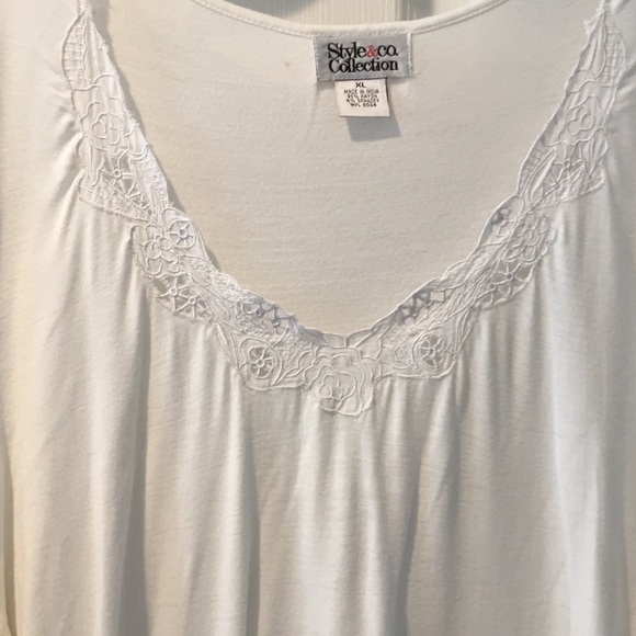 Tops - Picture 7 of 8